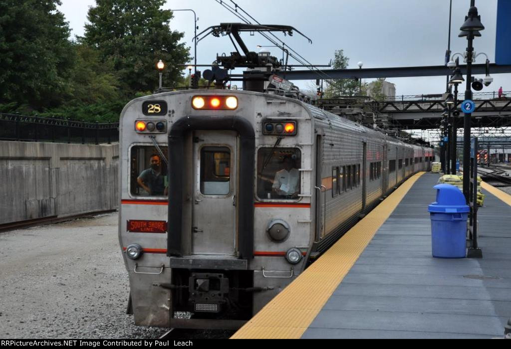 Inbound South Shore commuter comes into the station